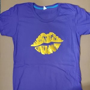 T-shirts design "kiss"